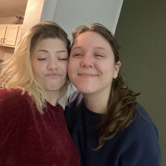 Meet your Posher, Samantha - Picture 1 of 1